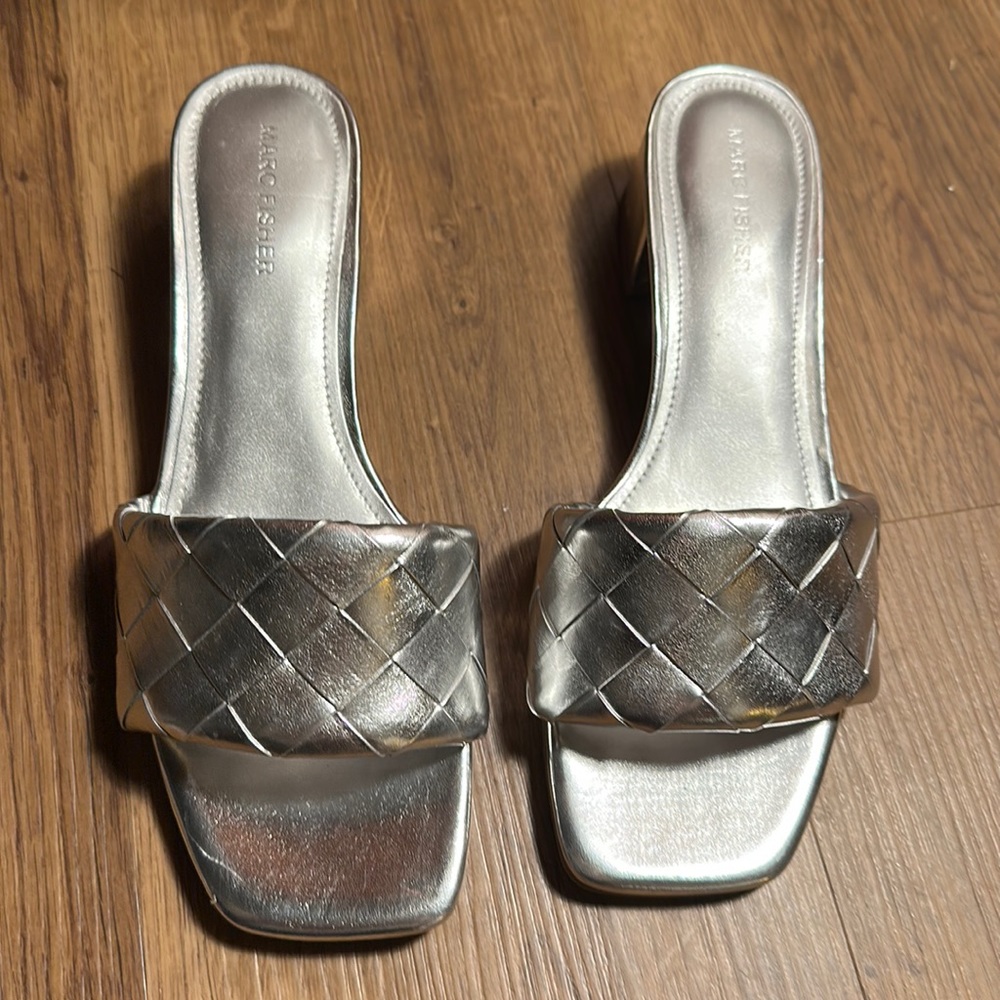 Marc fisher silver slide sandal